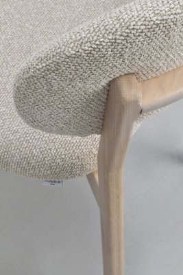 Patterson Stol Beige Tyg/Vitpigmenterad