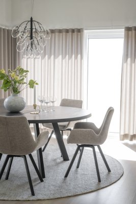 Fred matbord runt 160 svart ask/svart